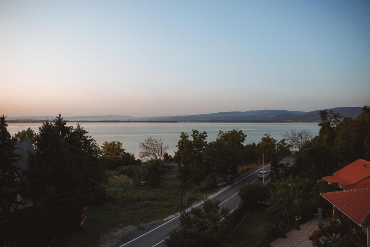 Horizont Dedine Aparthotel Golubac Exteriör bild