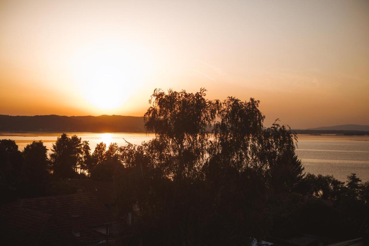 Horizont Dedine Aparthotel Golubac Exteriör bild